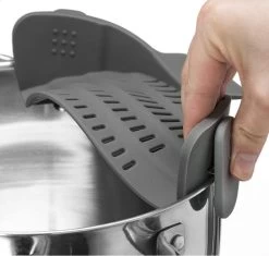 SensaHome- Siliconen Vergiet - Keuken Afgietdeksel - Afgiethulp - Siliconen - BPA Vrij - Grijs 38 SensaHome- Siliconen Vergiet - Keuken Afgietdeksel - Afgiethulp - Siliconen - BPA Vrij - Grijs -Campingwinkel 1200x1144 5