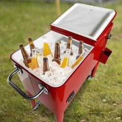 AXI Retro Cooler Rood - Koeler Met Wielen - 76L Inhoud - Koelbox Met Aftapkraan -Campingwinkel 1200x1200 1294