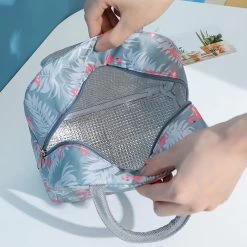 Koeltas - Lunchtas - Volwassenen En Kinderen - Compact & Handig: Zomer - Picknick -School - Lunch - Werk - Grijs Flamingo 13 Koeltas - Lunchtas - Volwassenen En Kinderen - Compact & Handig: Zomer - Picknick -School - Lunch - Werk - Grijs Flamingo -Campingwinkel 1200x1200 1370