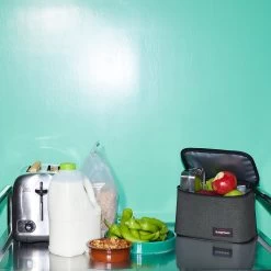 Eastpak Oval Lunch Koeltas Black 7 Eastpak Oval Lunch Koeltas Black -Campingwinkel 1200x1200 1853