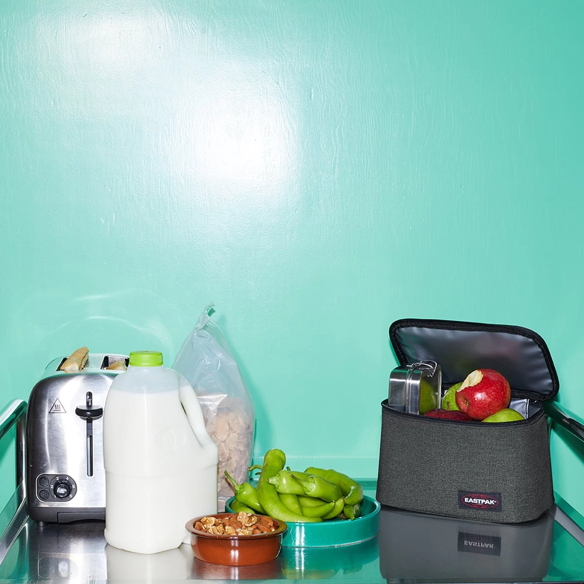 Eastpak Oval Lunch Koeltas Black 3 Eastpak Oval Lunch Koeltas Black - Afbeelding 3