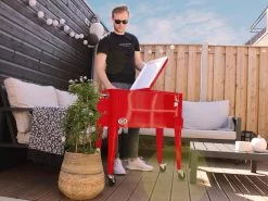 AXI Retro Cooler Rood - Koeler Met Wielen - 76L Inhoud - Koelbox Met Aftapkraan -Campingwinkel 1200x900 41