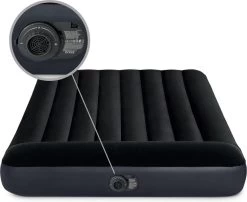 Intex Luchtbed - Twijfelaar - 137 X 191 X 25 Cm - Blauw - Met Ingebouwde Pomp, Hoeslaken Antraciet En Reparatieset 12 Intex Luchtbed - Twijfelaar - 137 X 191 X 25 Cm - Blauw - Met Ingebouwde Pomp, Hoeslaken Antraciet En Reparatieset -Campingwinkel 1200x983 3